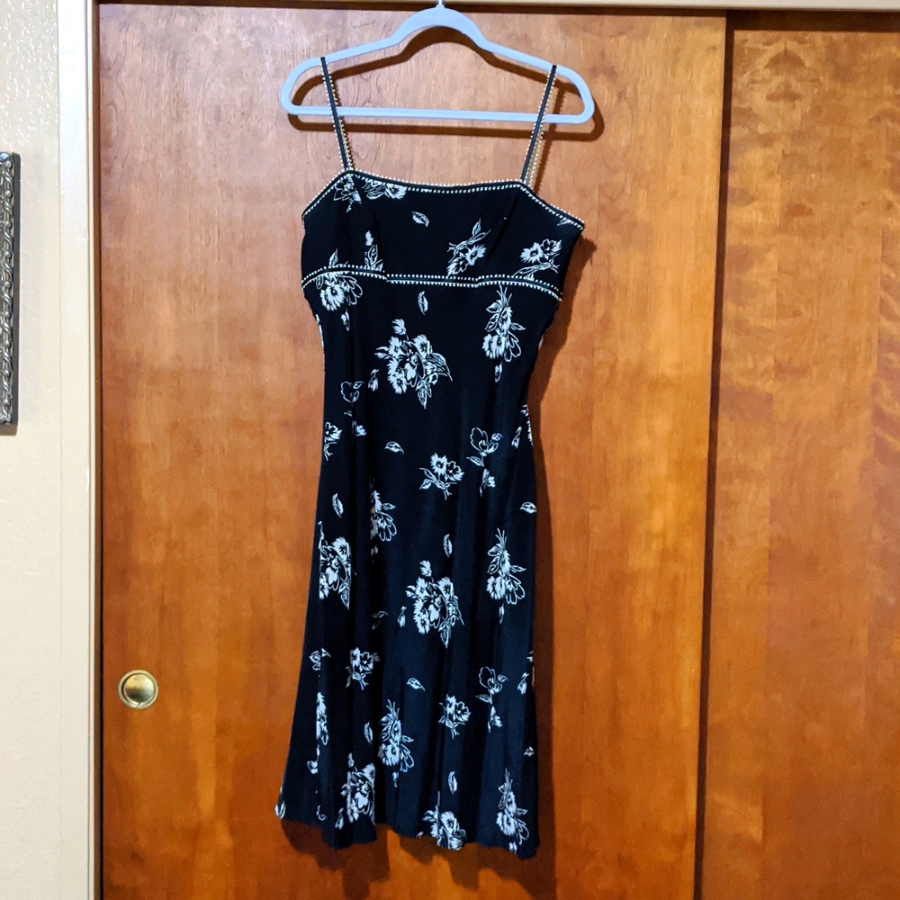 Maggy London silk dress, black with cream flowers. Size 10